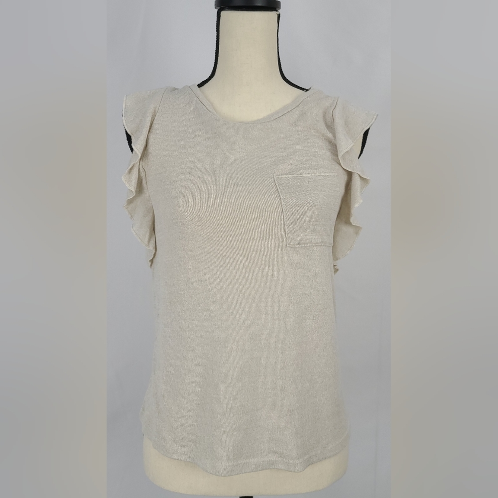 Capped / ruffled sleeve Tee, size M